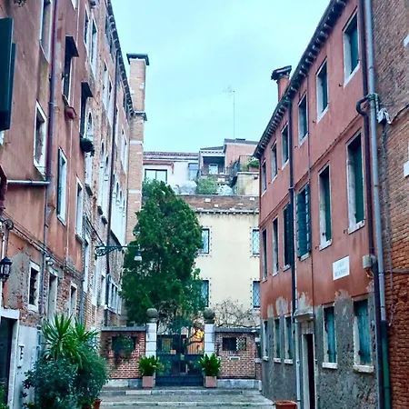 Bed & Breakfast Fortuny 2*