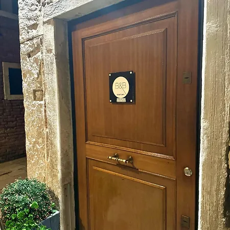 Fortuny Bed & Breakfast