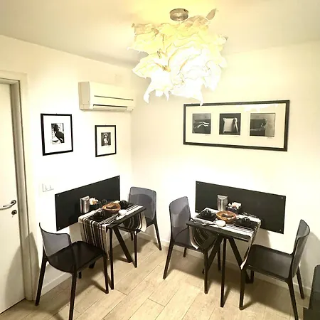 Fortuny Bed & Breakfast