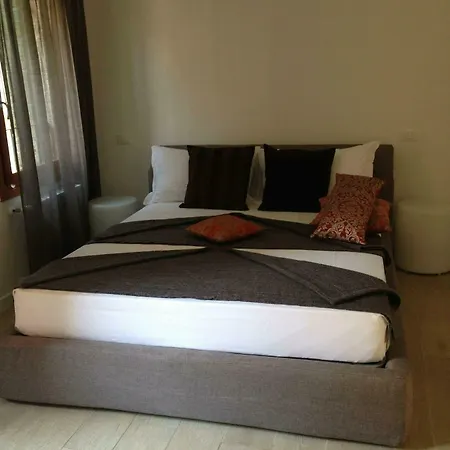 Fortuny Couette-café 2*