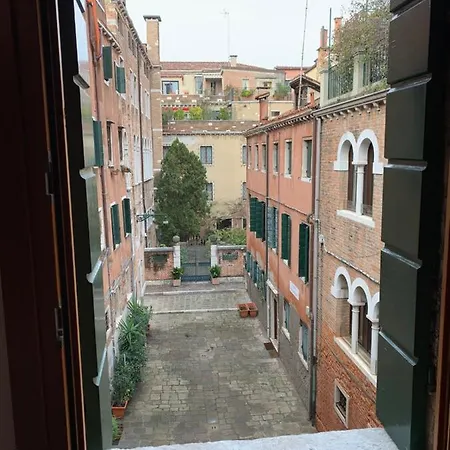 B＆b フォルトゥニー 4*