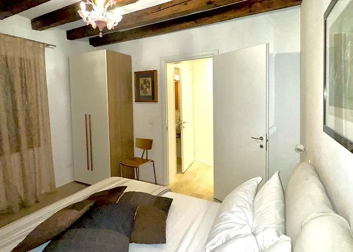 Fortuny Couette-café 4*