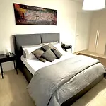 Fortuny Bed & Breakfast 4*