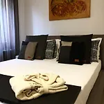 Fortuny Bed & Breakfast 4*