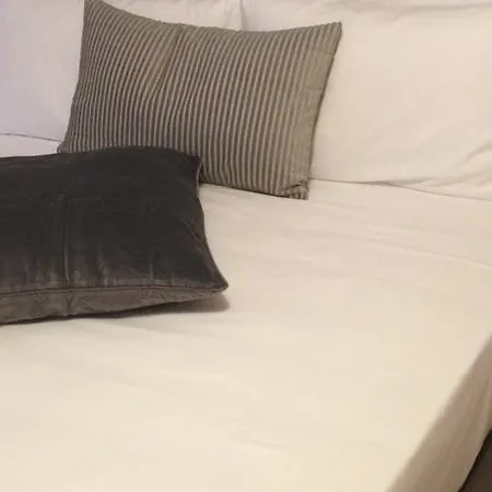 Fortuny Bed & Breakfast 4*