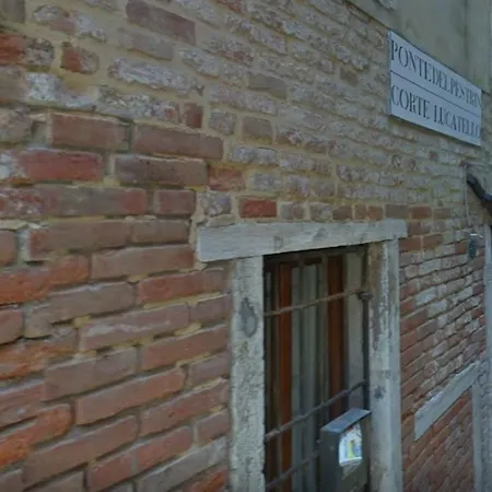 Bed & Breakfast Fortuny Venedig