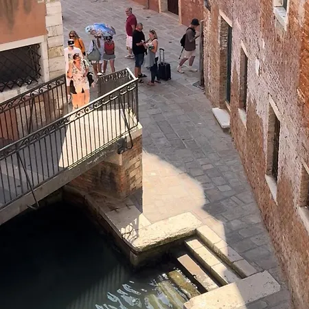 Bed & Breakfast Fortuny Venedig