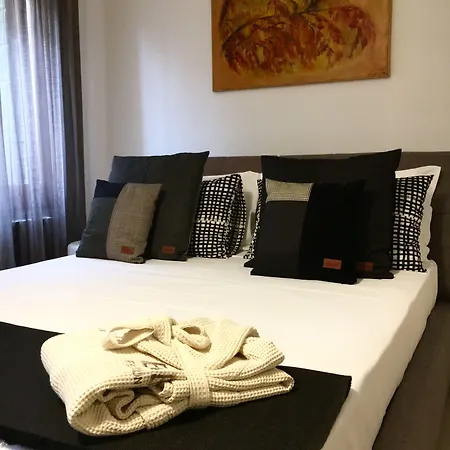 Fortuny Bed & Breakfast 4*